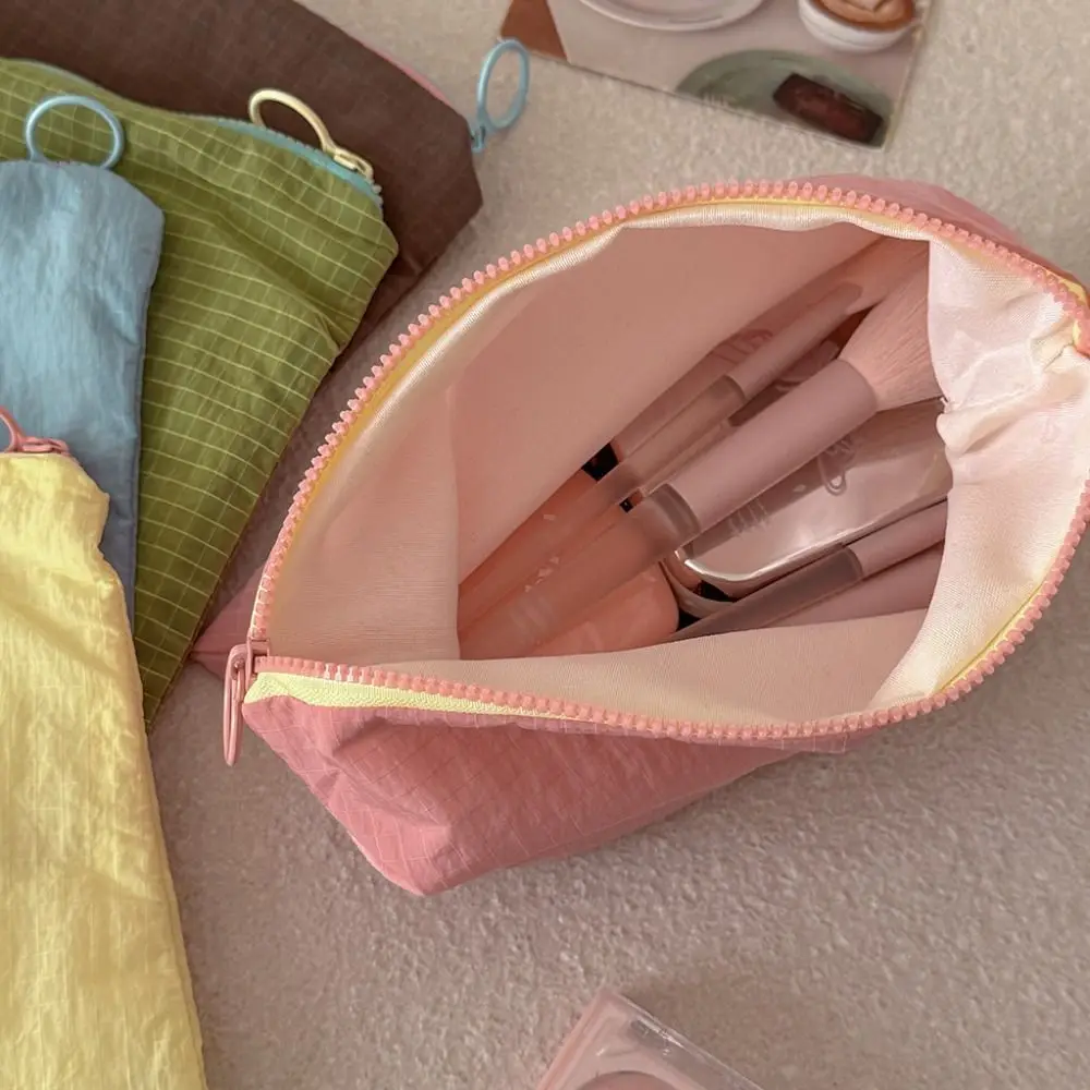 New Large Capacity Makeup Bag Nylon Zipper Closure Cosmetic Case Plaid Pattern Organizer Design Cosmetic Pouch For Women