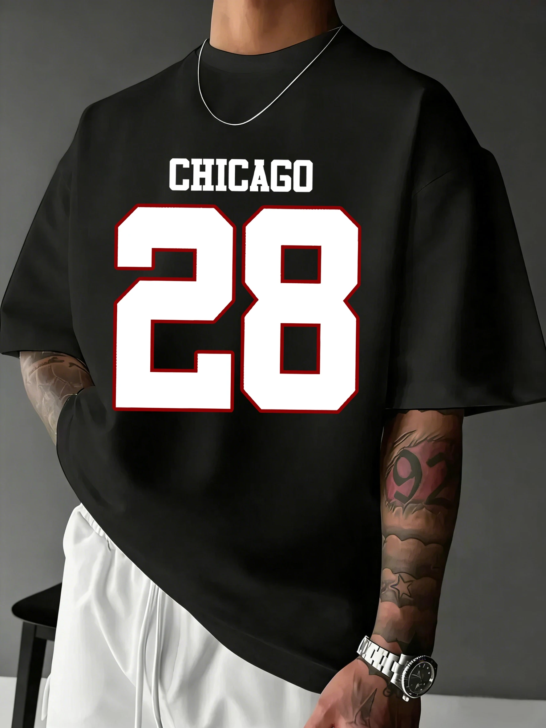 Street Fashion Chicago - Chicago Nummer 28 Creatief bedrukte basics