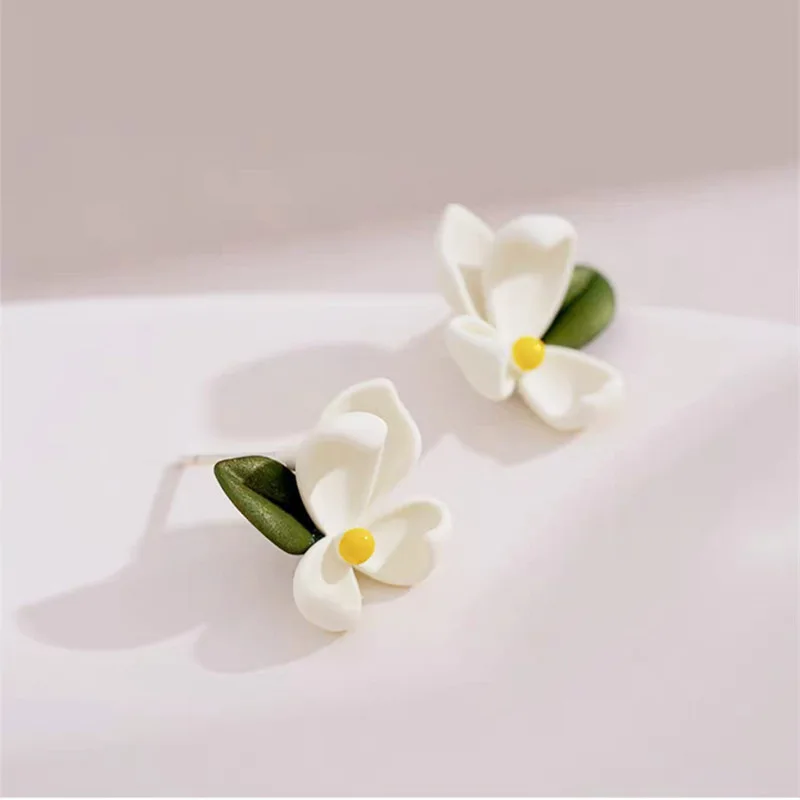 Frühling neue süße Gänseblümchen Blume Ohr stecker für Frauen süße Muschel Emaille versilbert Ohrringe koreanischen Temperament Schmuck – Detail 6