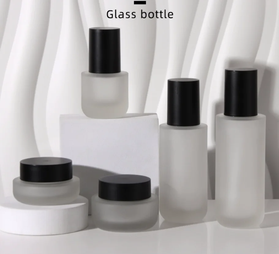 30ml-120ml フロストガラスボトル 白黒ポンプ セラム/ローション/エマルジョン/ファンデーション/エッセンス 化粧水 スキンケア 化粧品容器