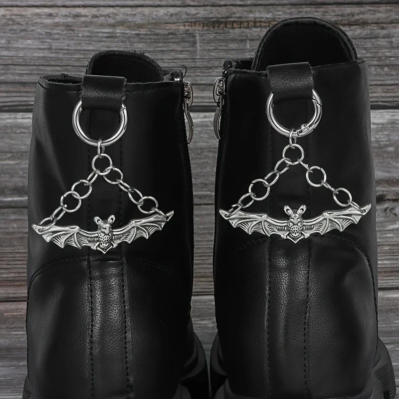 2Pcs Gothic Bat Triangle Chain, silver metal detachable shoe pendant accessory, suitable for all kinds of boots