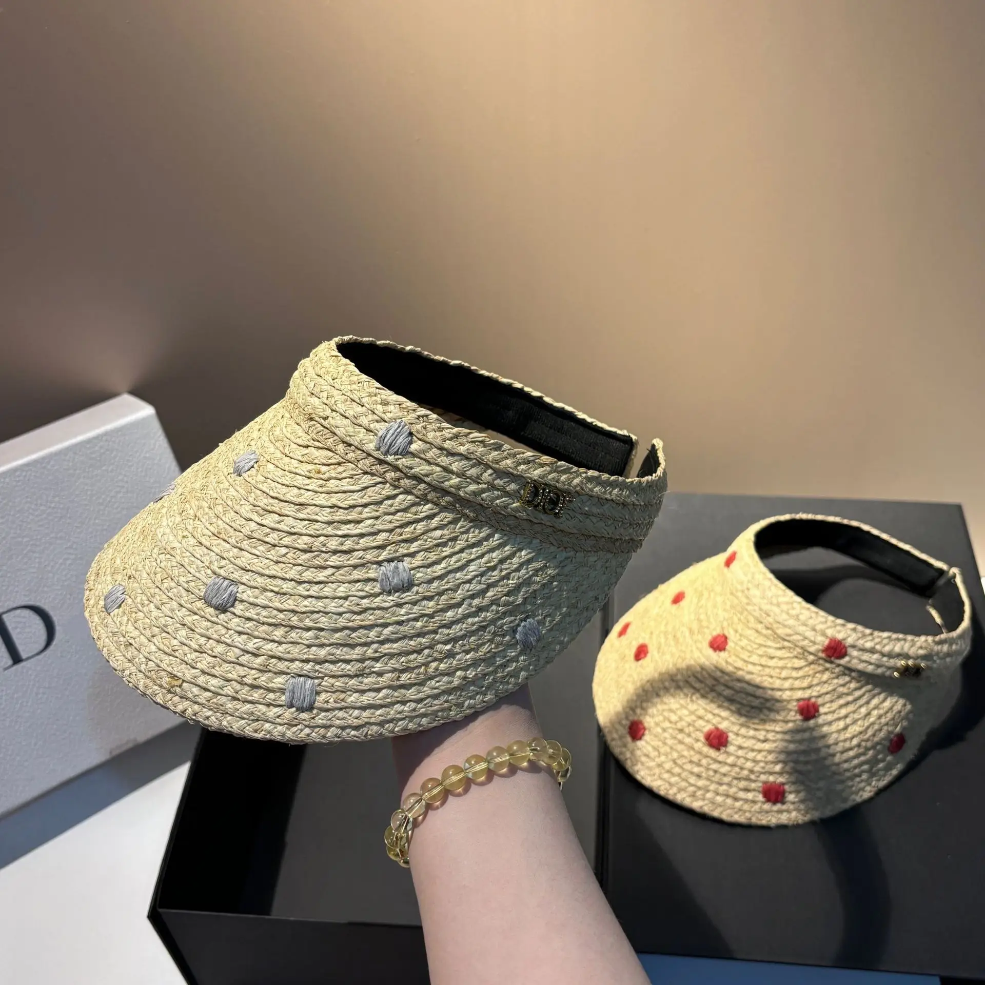 قبعة شمس منقطة ممتازة لعام 2025 - تصميم عصابة رأس الرافية المطرزة، علوية فارغة لتقليل العمر وحماية من الأشعة فوق البنفسجية في الصيف في الهواء الطلق