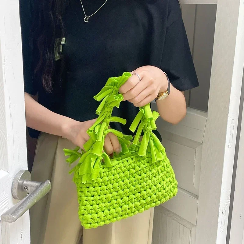 2026 Spring and Summer Handwoven Women's Handheld Bag Leisure Small Fresh Hollow Out Small Design Holiday Bag クロエトートバッグ