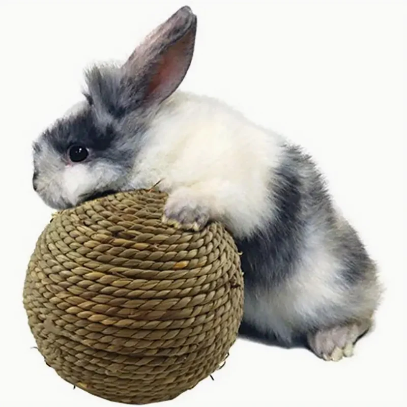 Handmade straw and rattan pet ball water grass ball parrot foot ball rabbit hamster cat pet chew toy ball chew toy to clean teet