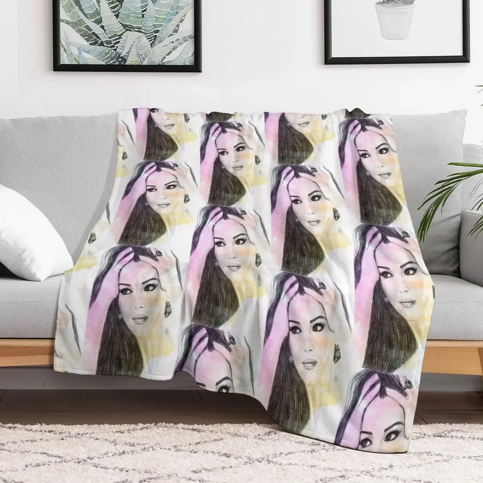 

Monica Bellucci Throw Blanket For Decorative Sofa Luxury Designer Comforter Hairys Blankets