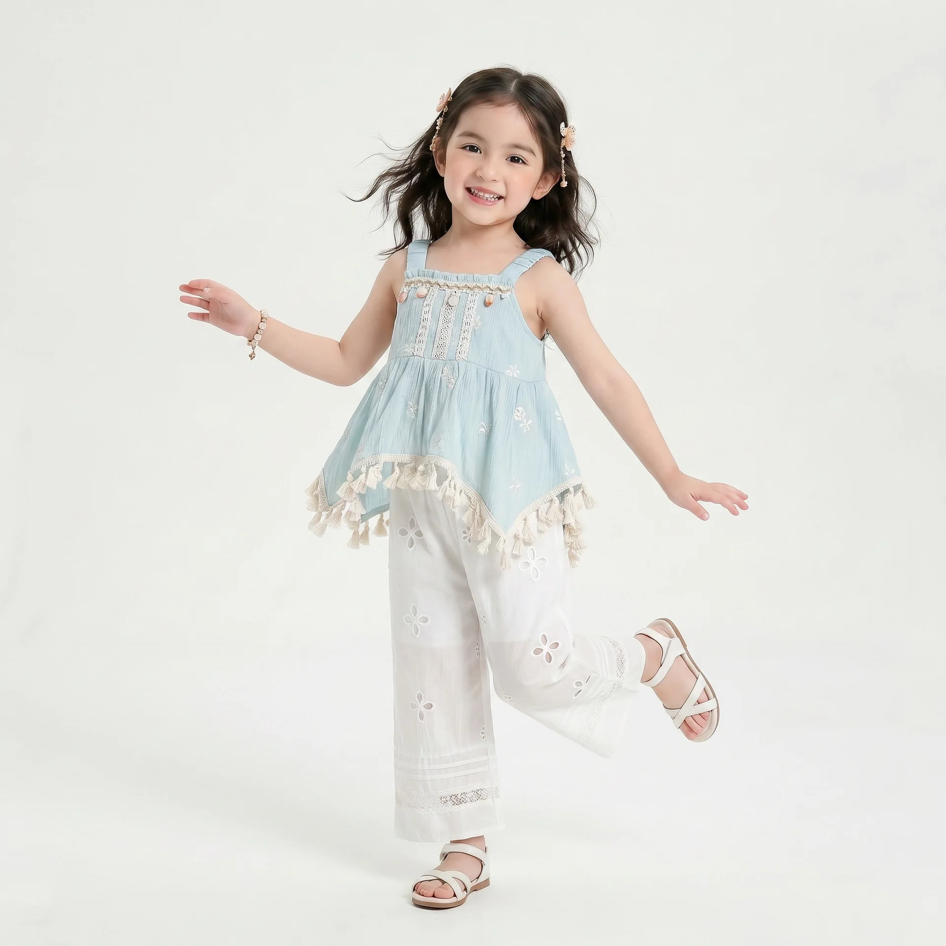 Girls' Korean style set summer new item, baby treasure fresh tassel embroidery suspender wide leg pants 2026 two-piece set