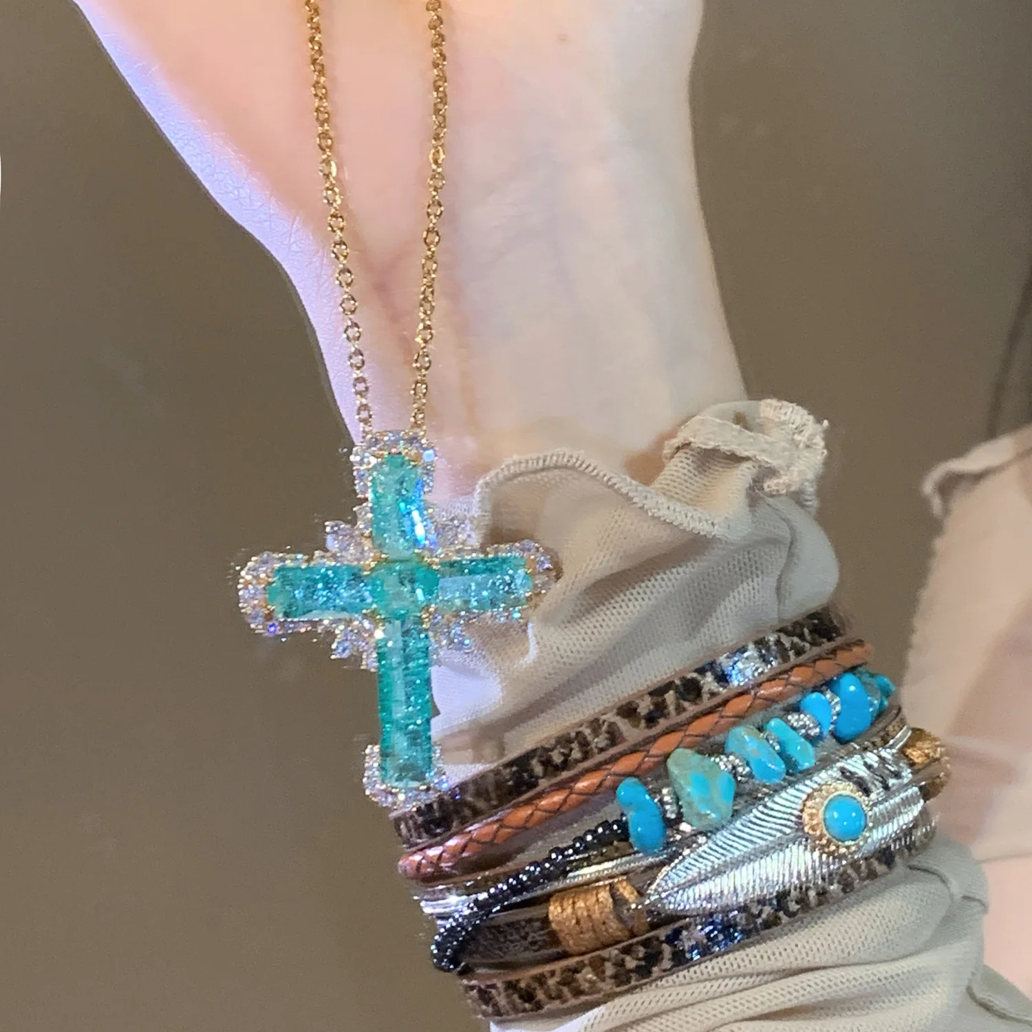 New Fashion Trend Unique Design Elegant Exquisite Cross Blue Zircon Necklace For Women High-end Jewelry Birthday Party Gift