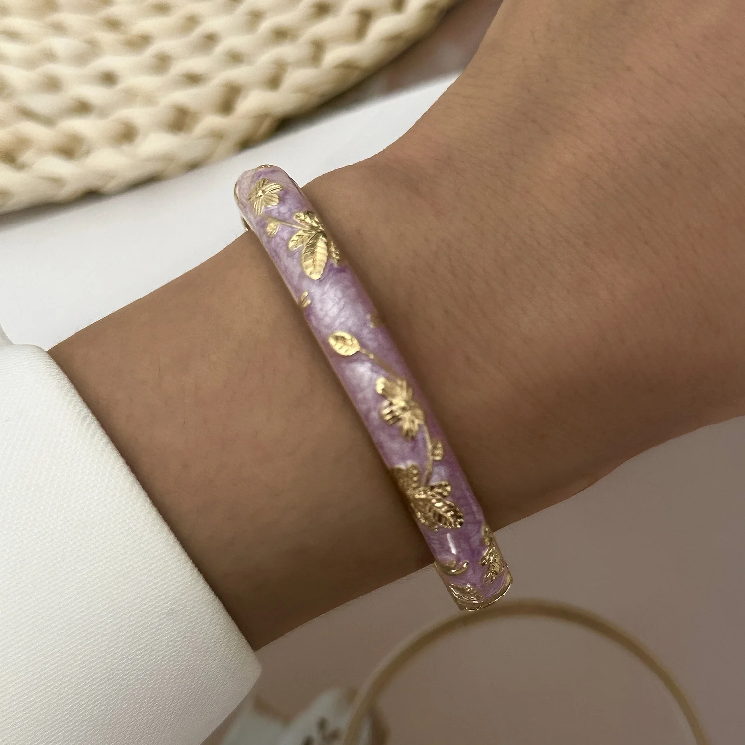 Ethnischer Stil, luxuriöse mehrfarbige Emaille-Blumenarmbänder für Frauen, goldfarbenes Blatt-Blumen-Cloisonné-Armband, Bohemia-Charm-Schmuck – Detail 6