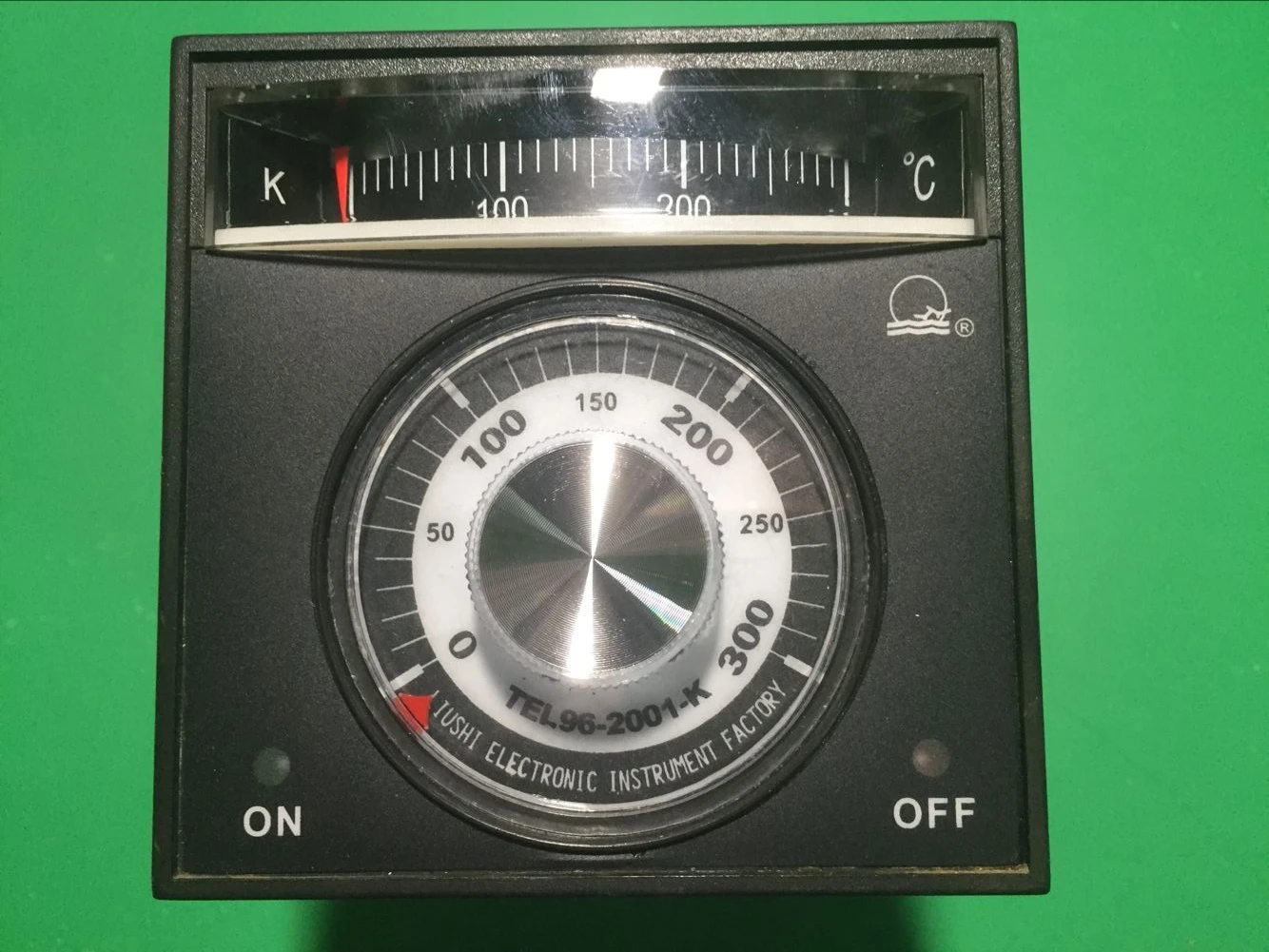 

Zhejiang Liushi Electronic Instrument Factory TEL96-2001 Oven Temperature Controller Hongling Temperature Control Switch Thermos