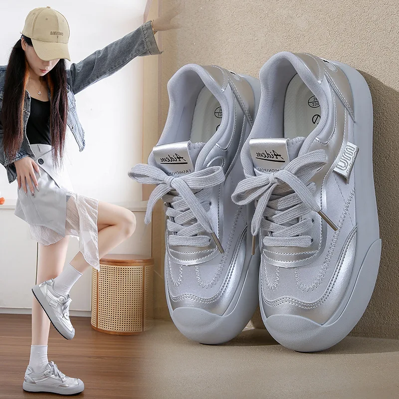 

2024 Spring and Autumn New Women's Lace Flat Shoes Comfortable Thick Bottom Anti slip Sports Shoes Casual Women's Canvas Shoes