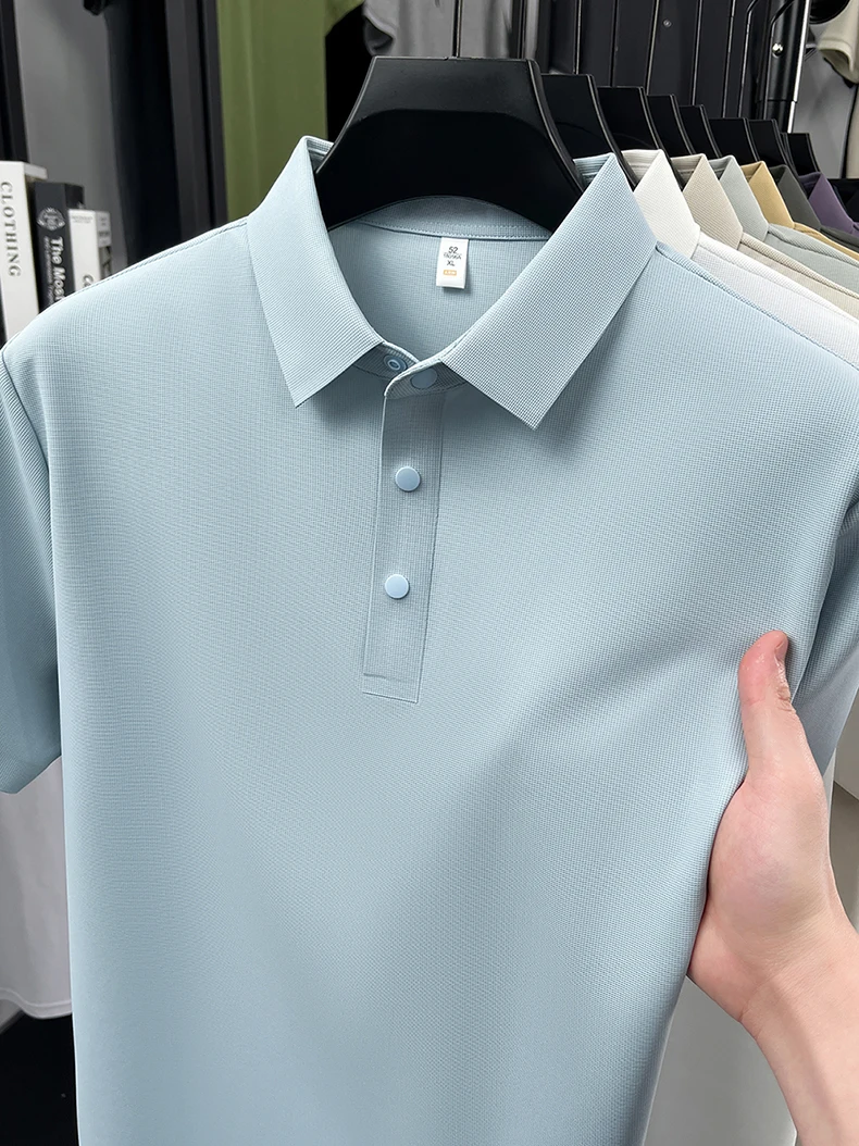 Hochwertiges Eisseide-Kurzarm-Poloshirt für Herren, klassisches einfarbiges, atmungsaktives Business-Casual-T-Shirt, neues Luxus-Oberteil für den Sommer. – Detail 13