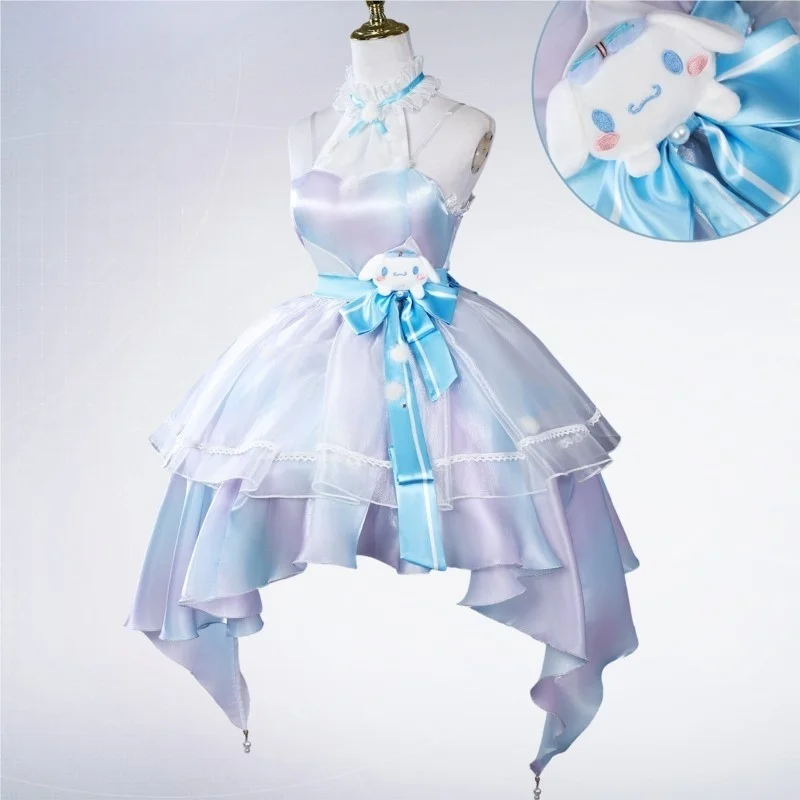 

COSPLAY costume a 2D role-playing