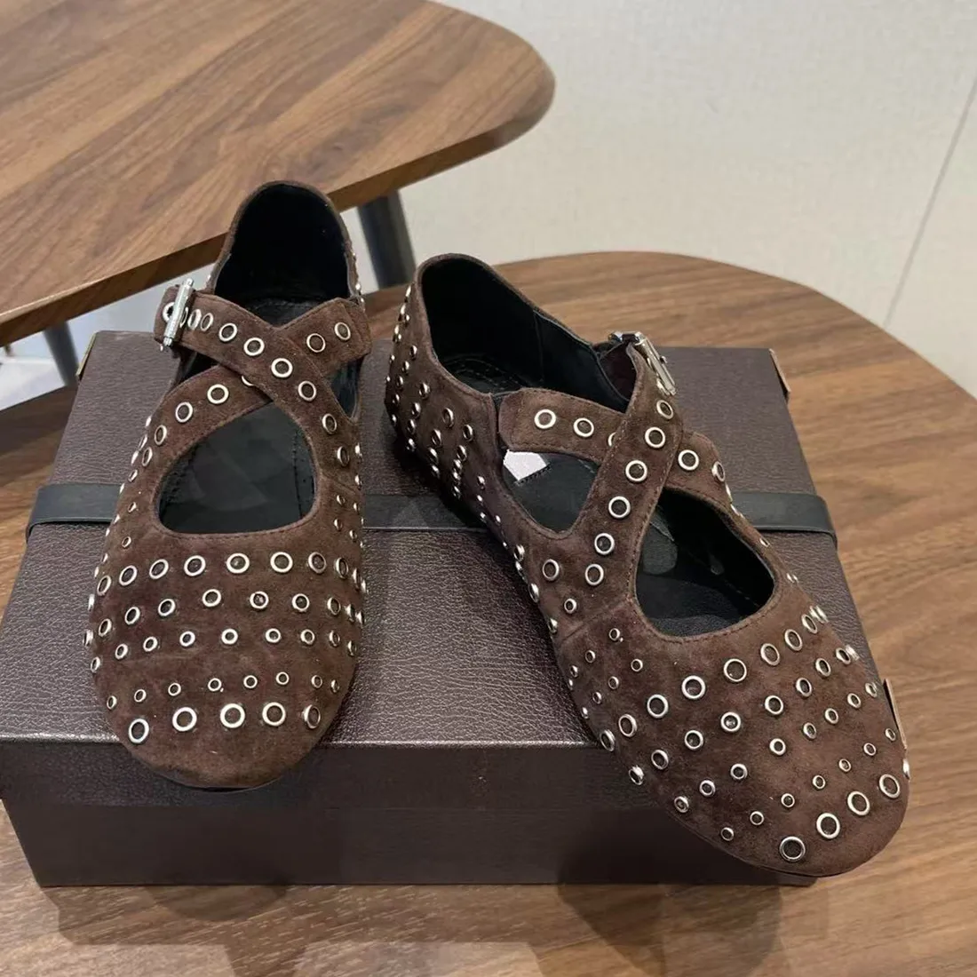 Designer Rivet Leather Mary Jane Shoes Women's Flat Bottom One Button Cross Ballet Shoes Retro Versatile Single Shoes