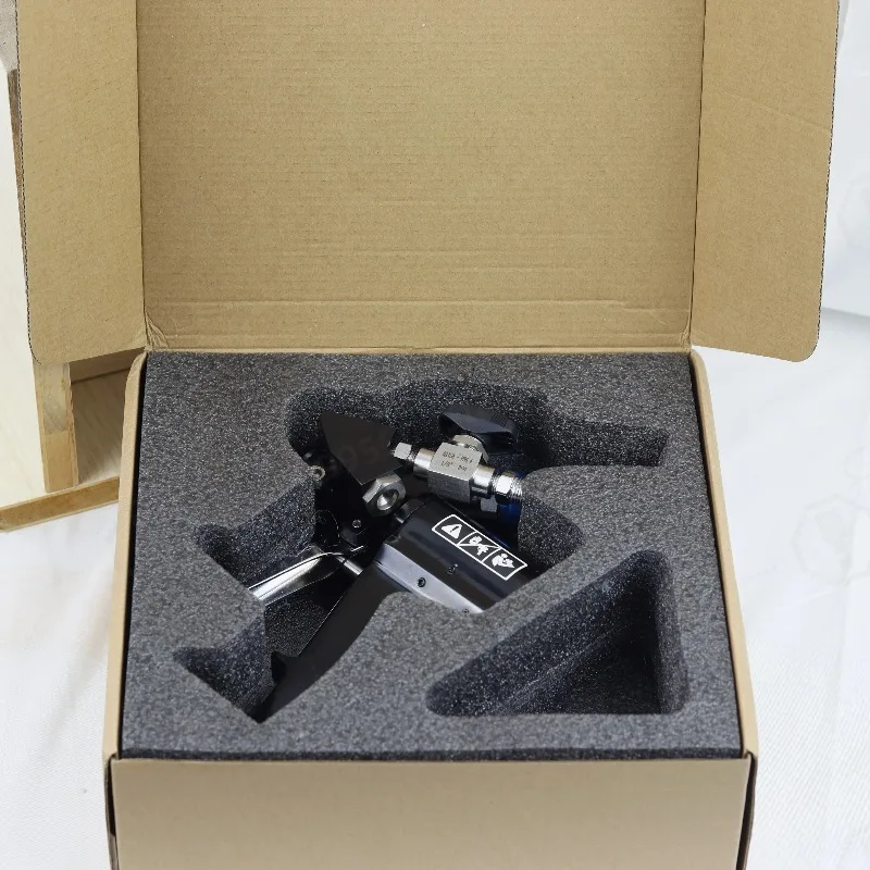 P2 Air Purge Polyurethane Foam Spray Gun, AB Two-Component High Pressure PU Foaming Injection Coating Equipment