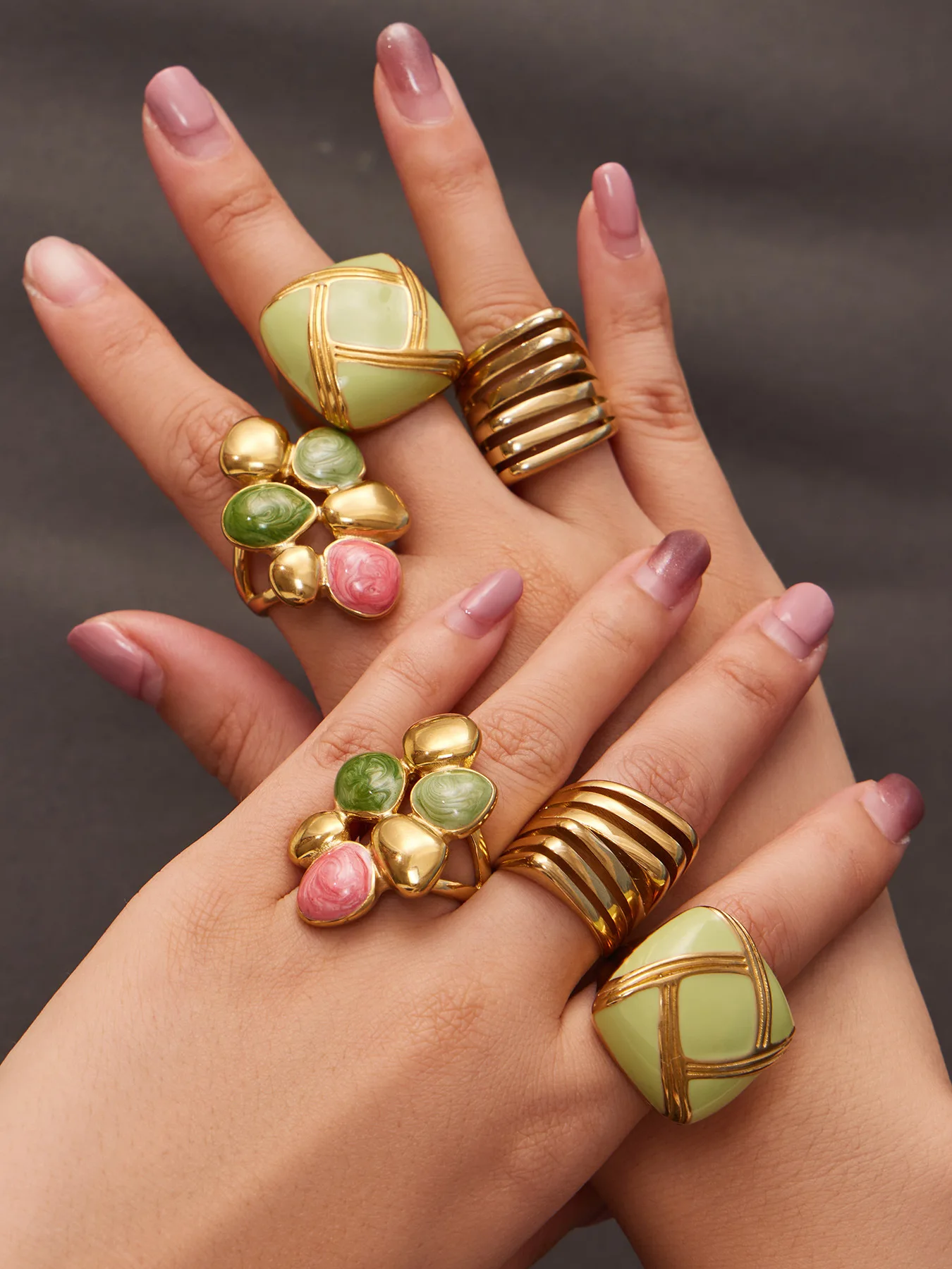 Übertrieben Bunter Emaille-Tropfenring aus 316L Edelstahl mit 18K Goldplattierung für Damen, Wasserfest und Farbecht – Detail 2