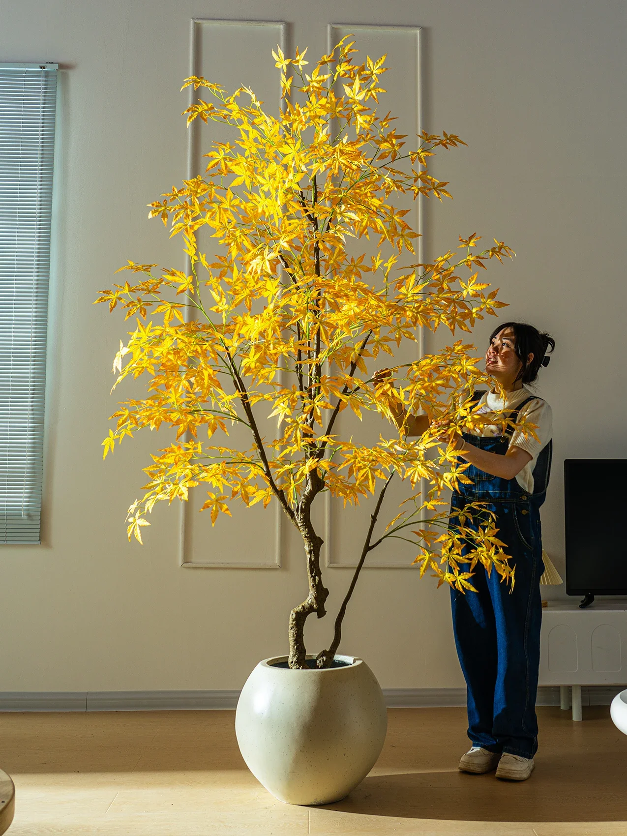 Simulated red maple large green plant indoor light luxury fake tree shopping mall balcony shop window bionic plant landscaping