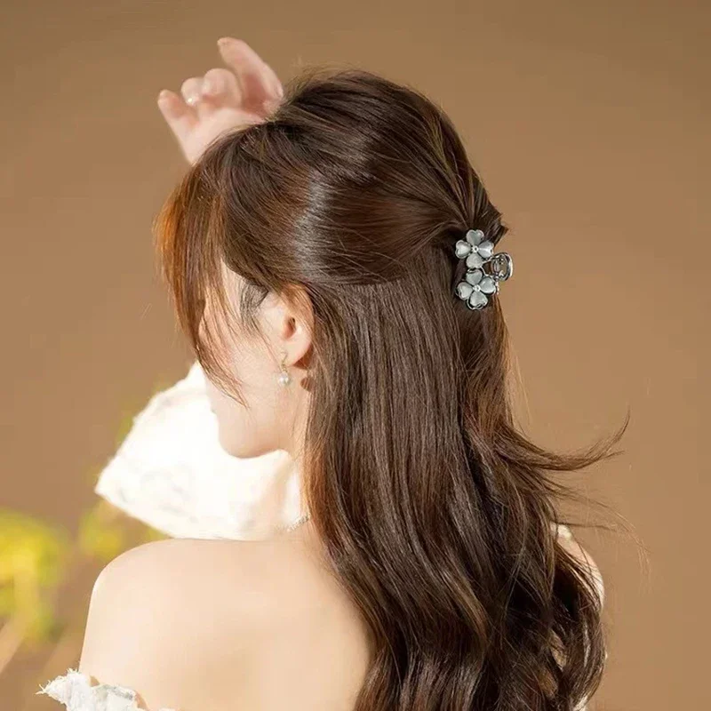 5cm Temperament Opal Four Leaf Clover Hair Clip Elegant Women's Back of Head Half-tied Hair Claw Luxurious Flower Headdress