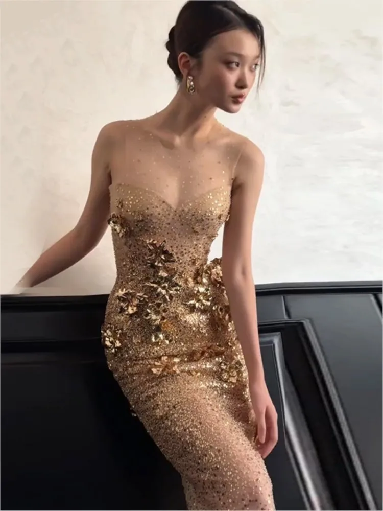 

A light luxury morning dress for the host's birthday party golden fishtail toasting