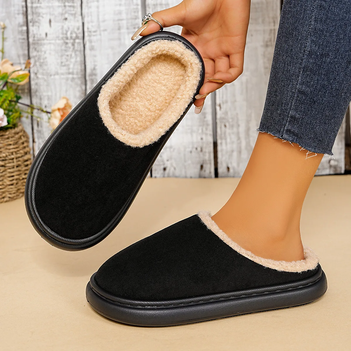

Fashion Fluffy Platform Slippers Soft Plush Warm Cotton Non-Slip Couples Comforty Home Shoes Unisex Autumn Winter Warmth