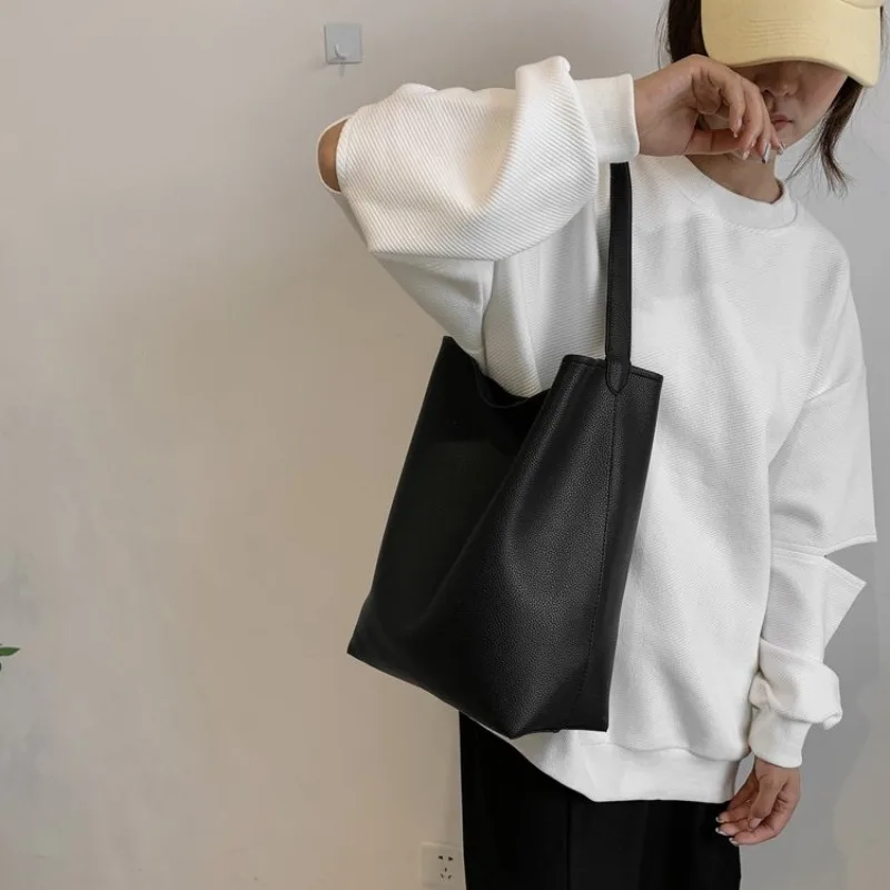 High End Leather Luxury Ladies Tote Bags Classic Designer Paris Popular Classic Elegant Casual Simple Vintage Diaper Bag