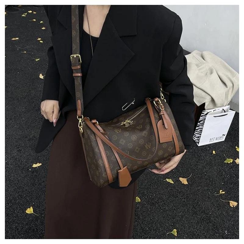 

Deluxe Women's Shoulder Bag Made Of Poppy-Patterned Leather Featuring Trendy Barcelona Casual Lightweight Daily Style​