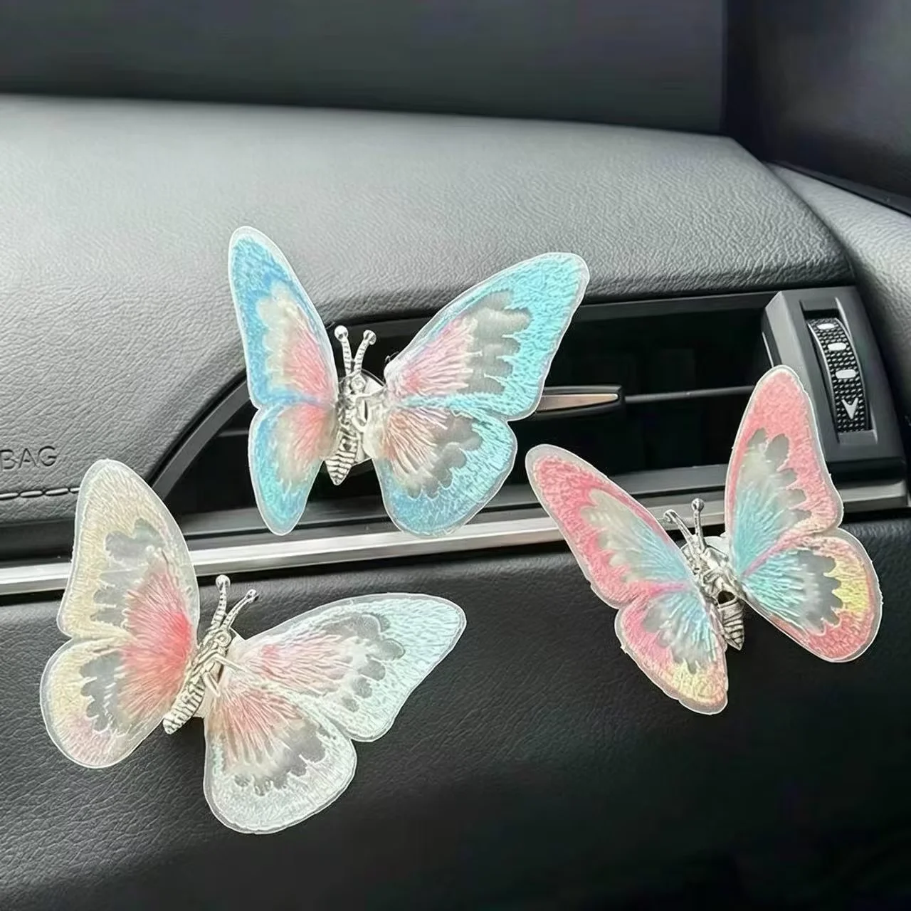 2Pcs Embroidered Butterfly Car Ornament Vivid Flapping Butterfly Decor for Center Console Dashboard Car Interior Decoration Set
