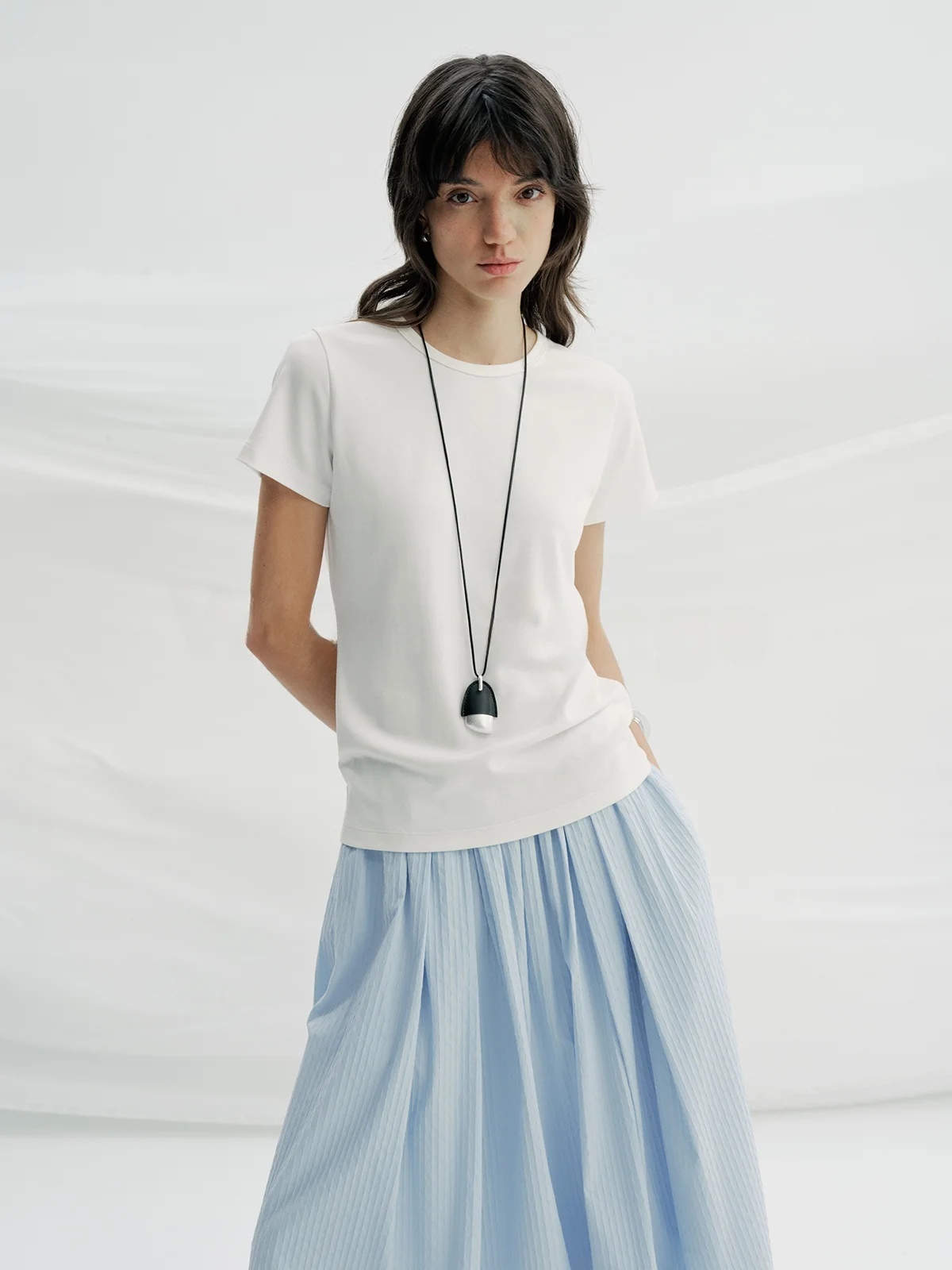 

Summer Soft Cotton White T-Shirt Women's Slim Fit Short Sleeve Basic Minimalist Shoulder Level Comfortable Breathable T-Shirt