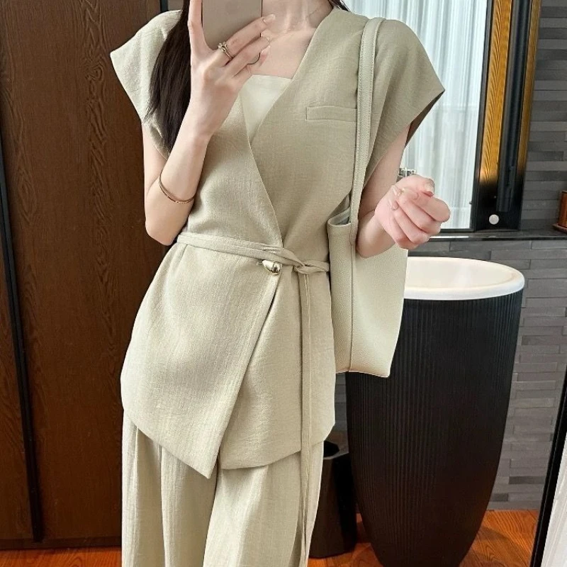 

2026 Super Hot Trending Summer Outfit Complete Set Sleek Elegant High End Khaki Vest Pants Suit For Women Versatile Professional