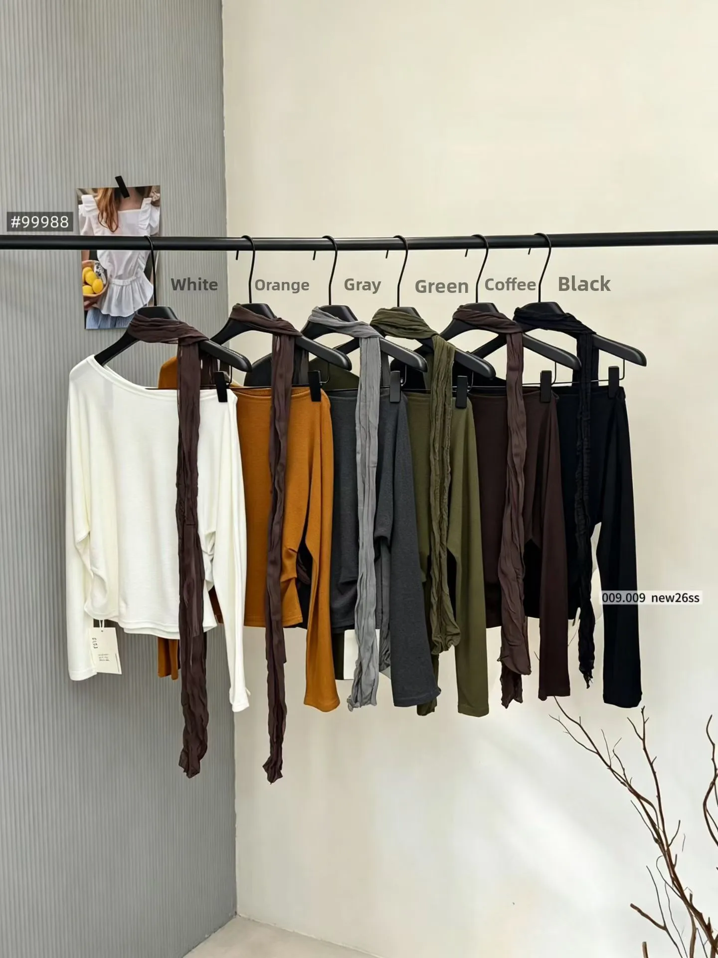 Early Autumn 2026 Korean Style Fashionable Long Sleeve Shoulder Bared T-Shirt Women's Folded Slimming Base Layer Scarf Ready