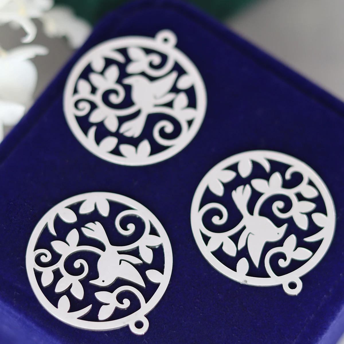 3PCS Exquisite Filigree Flying Bird Leaf Round Hollow Charms Necklace Earrings Jewelry Making Stainless Steel Pendant diy Metal