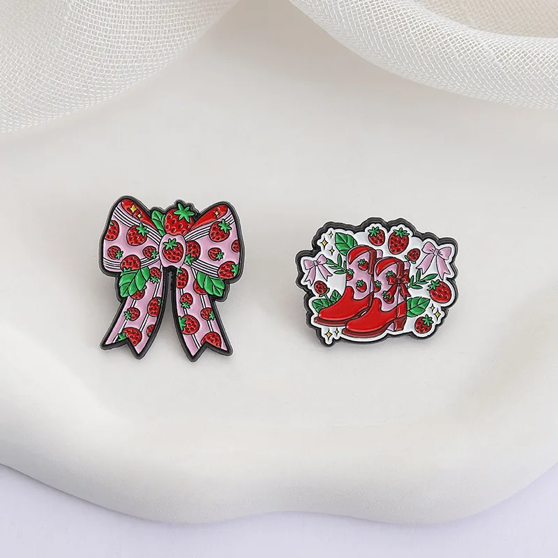 2Pcs Strawberry Bow Cowboy Boots Enamel Pins Set Cute Sweet Western Y2K Brooches Lapel Badges Gift
