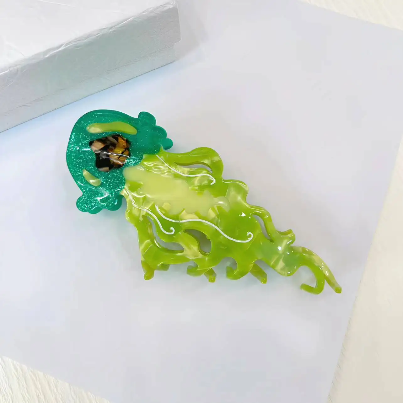 

Creative Acetate Oversize Green Jellyfish Shape Crab Clamp New Ocean Series Fixed Ponytail Hair Clip Claw For Women Accessories
