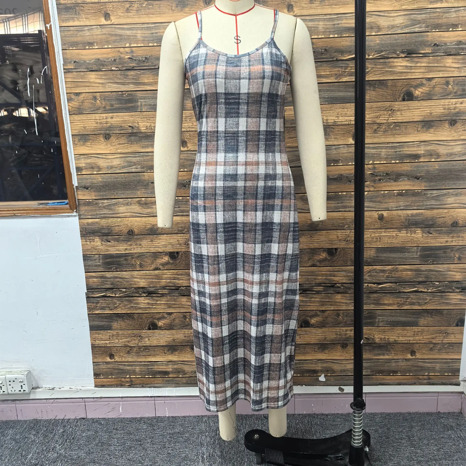 جديد الخريف الشتاء المرأة فستان البدلة قاع محبوك سترة سترة طويلة تصميم الأزياء منقوشة الحمالة تنورة 2 قطعة مجموعة