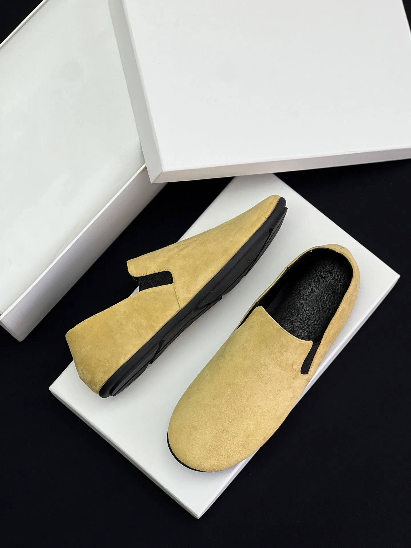 Sepatu Wanita Loafers Suede Nyaman