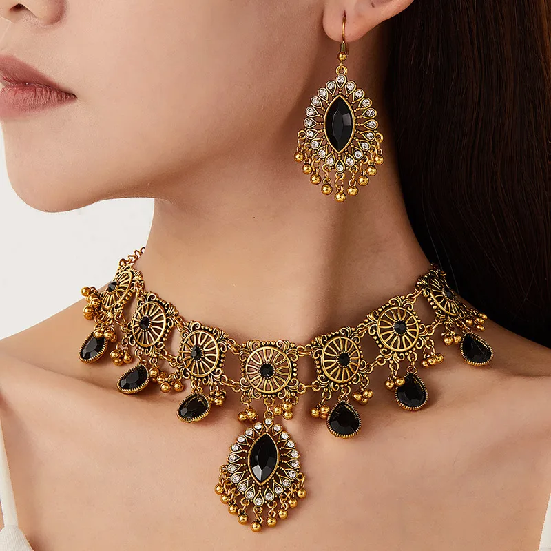 Retro Jewelry Set For Women Hollow Metal Frame Choker Necklace Earrings Sets Jewelry Water Drop Resin Stone Decoration Jewelry view 4
