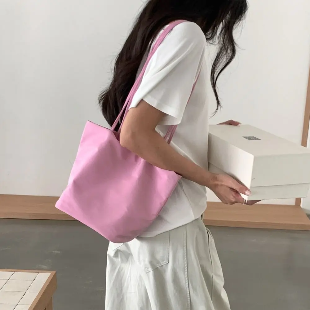 Sweet Korean Style Nylon Bucket Bag Lightweight Large Capacity Nylon Shoulder Bag Solid Color Underarm Bag Travel