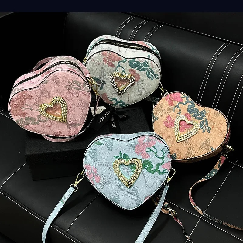 

Fashionable and Unique, Highly Versatile and Comfortable New-style Women's High-end Simple Design Creates A Cross-body Bag