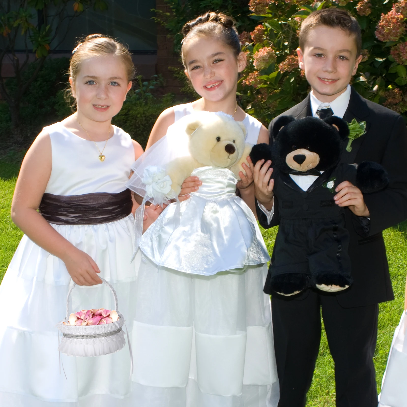 

Elegant Round Rhinestone Wedding Basket Flower Girl Accessory Romantic Bowknot Lightweight Portable Perfect for Aisle Walk Party