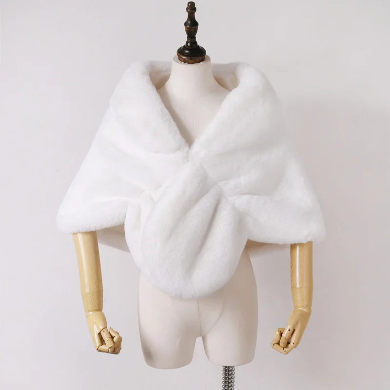 2026 Women Faux Fur Shawl Cloak, Fashionable Warm Luxury Outerwear for Special Occasions