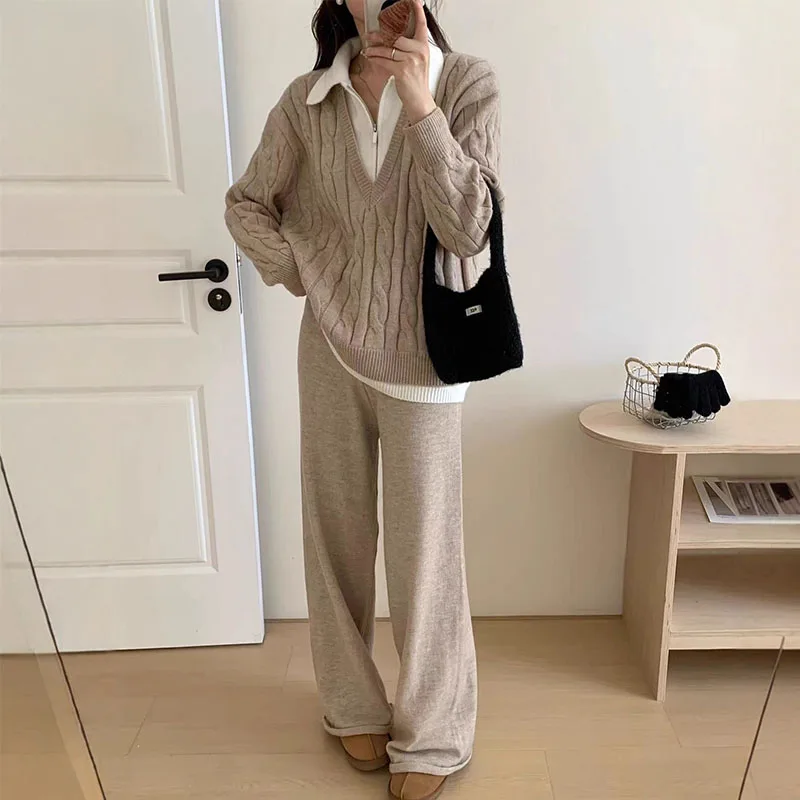 Thickened Knitted Set for Women's Autumn and Winter New Style, Luxury and Fake Two Piece Set, Head Sweater, Wide Leg Pants, Two