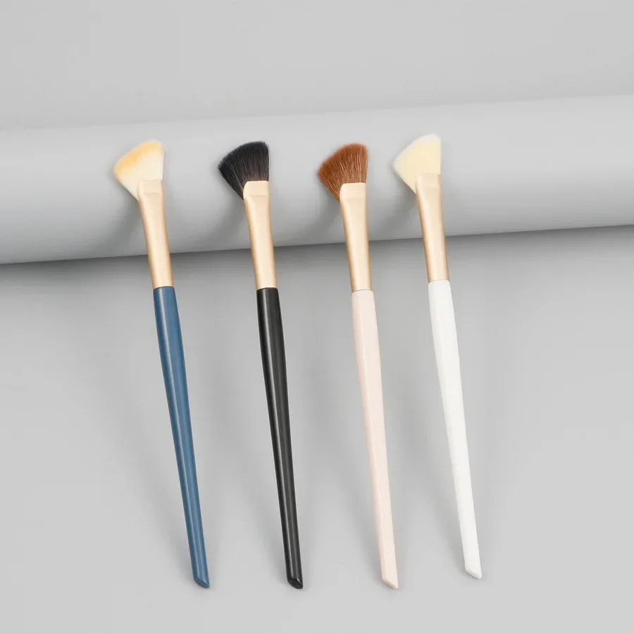 1pcs Diagonal Nose Shadow Brush Facial Repair and Makeup Fan Brush Cosmetics Beauty Foundation Brush Makeup Tool Women