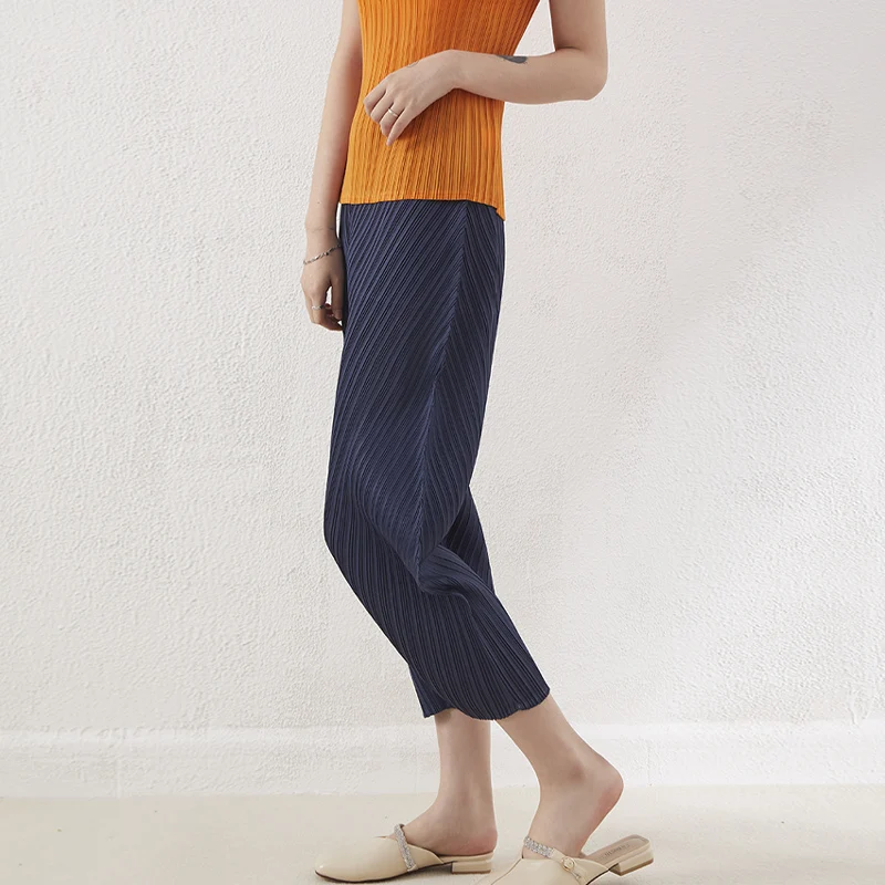 Women Casual Loose Miyake Pleated Carrot Pants Elastic Waist Solid Color Pocket Summer Harem Pants Pleated Pant