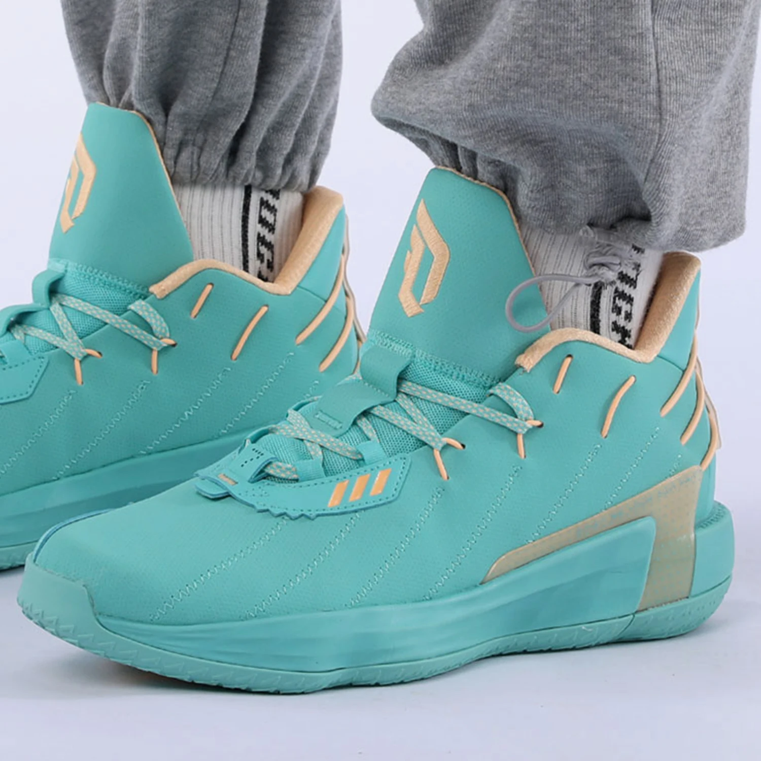 

Adidas Authentic Men's Winter Sports Lillard Dame 7 GCA Practical Basketball Shoes FZ1093