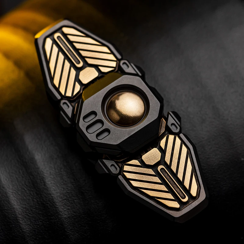 Manageiro robô série edc estrutura de abertura e fechamento mecânico metal ponta do dedo giroscópio descompressão brinquedo de mesa