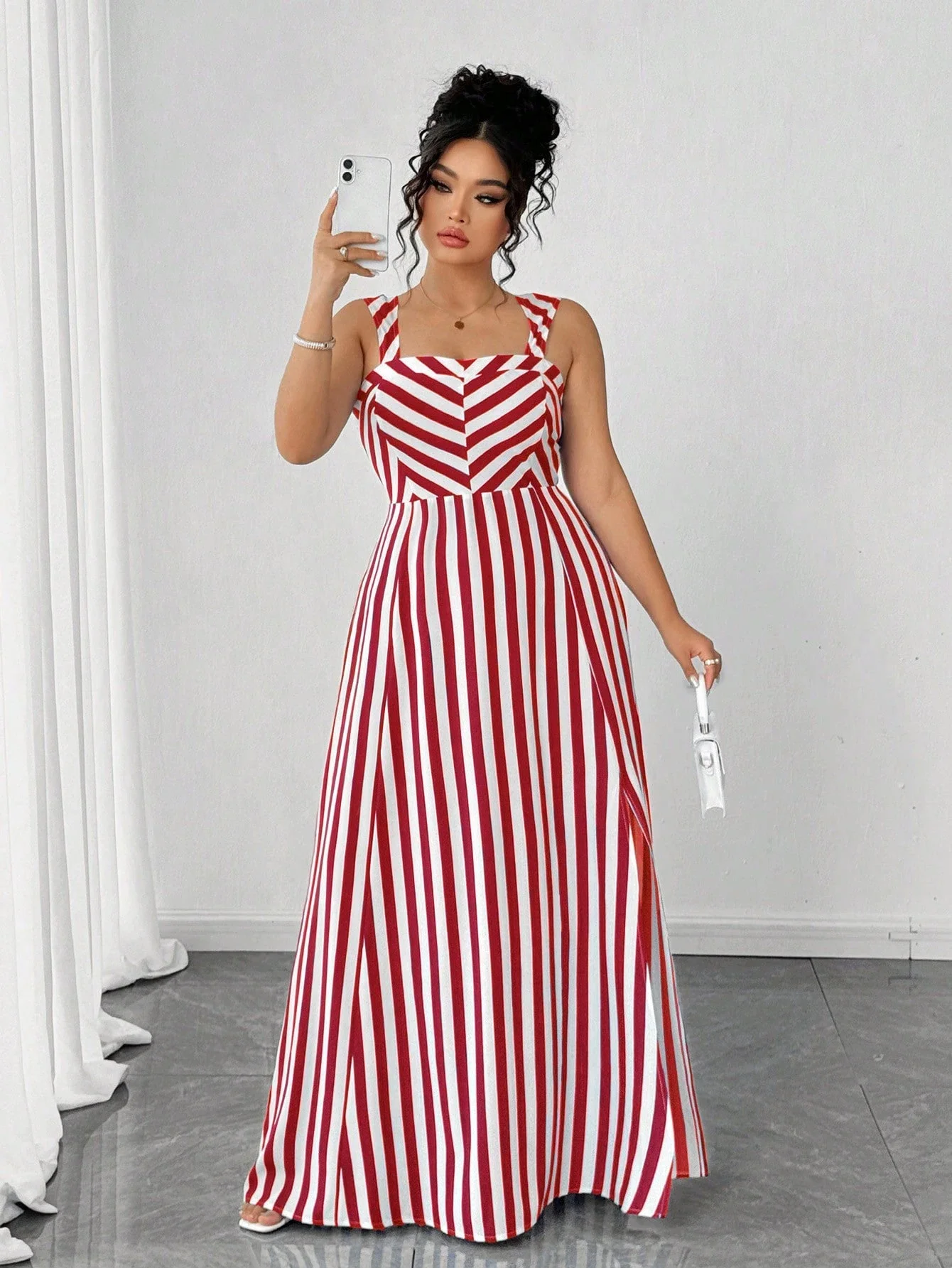 

Elegant Sleeveless Striped Maxi Dress With Side Slit For Summer