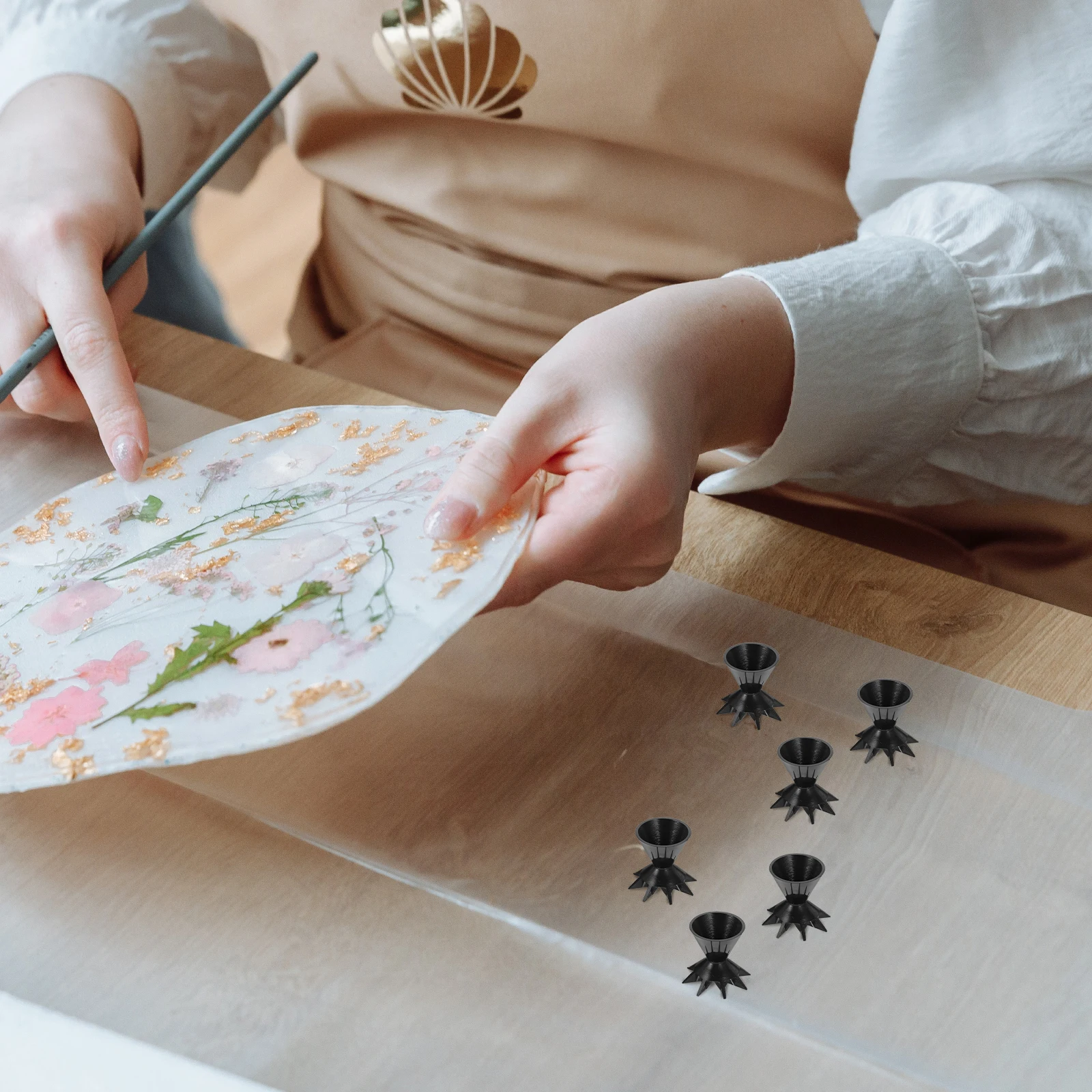 

6Pcs Leakproof Silicone Pouring Cups for Painting Funnel Style Mixing Cups Reusable Fluid Art Supplies No Spill Design