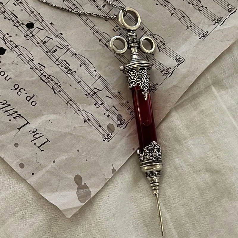 Medieval Syringe Pendant Necklace Adult Alloy Choker Chain Vintage Gothic Punk Jewelry Halloween Carnival Party Accessory Prop