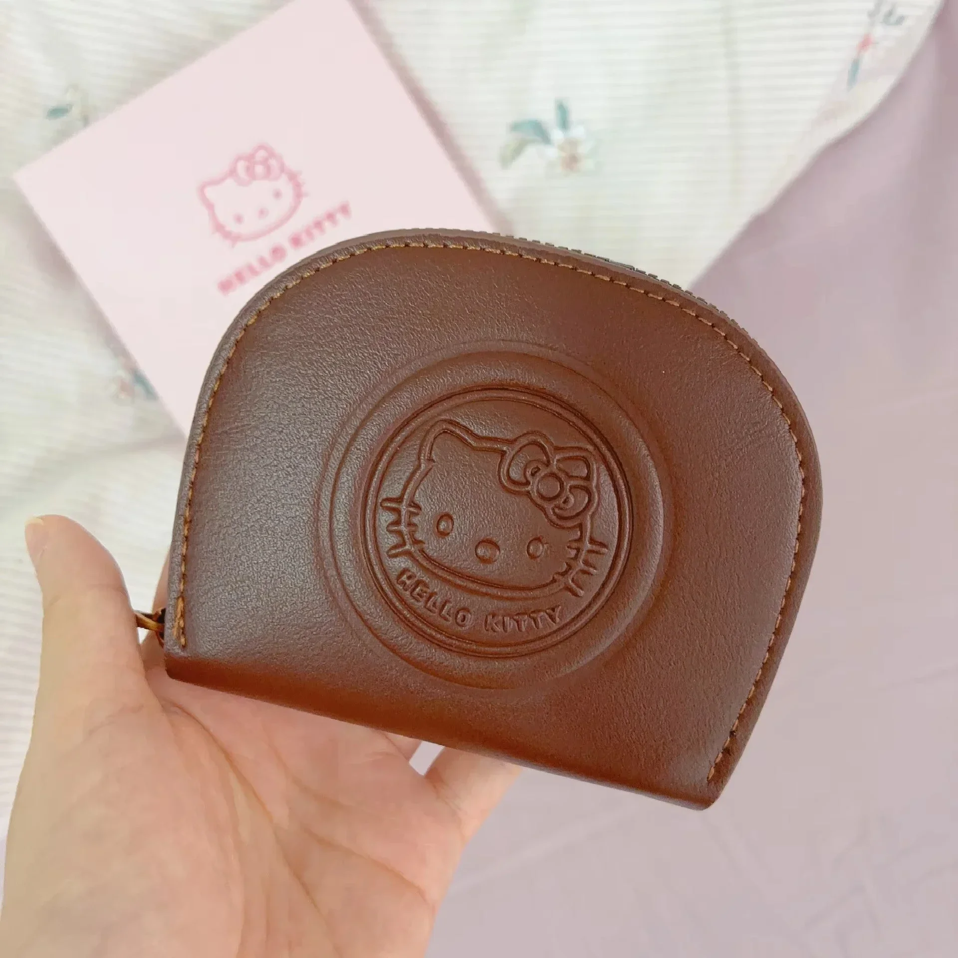 

cute Hello Kitty Coin Purse Retro Card Bag With Box Fashion Id Storage Bag Carrying Mini Wallet Women Gift Girl Toy Custom