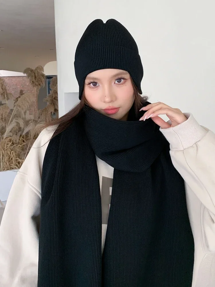 conjunto-informal-y-sencillo-de-gorro-y-bufanda-para-mujer-ideal-para-proteger-del-frio-diseno-moderno-y-versatil-gorro-y-bufanda-de-punto-para-el-invierno-calidos-y-comodos