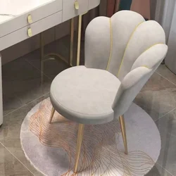 Sedie da pranzo di lusso grigie sedia da scrivania moderna con schienale nordico in metallo alla moda belle Chaises carine Salle Manger mobili per la casa